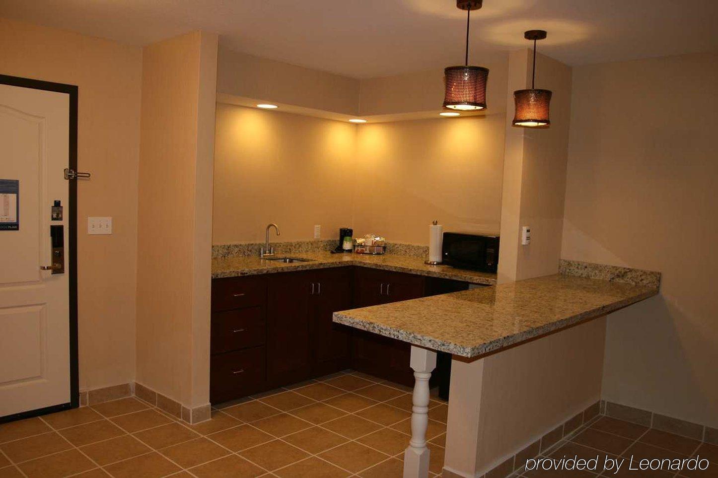 Hampton Inn & Suites New Castle, Pa Rom bilde
