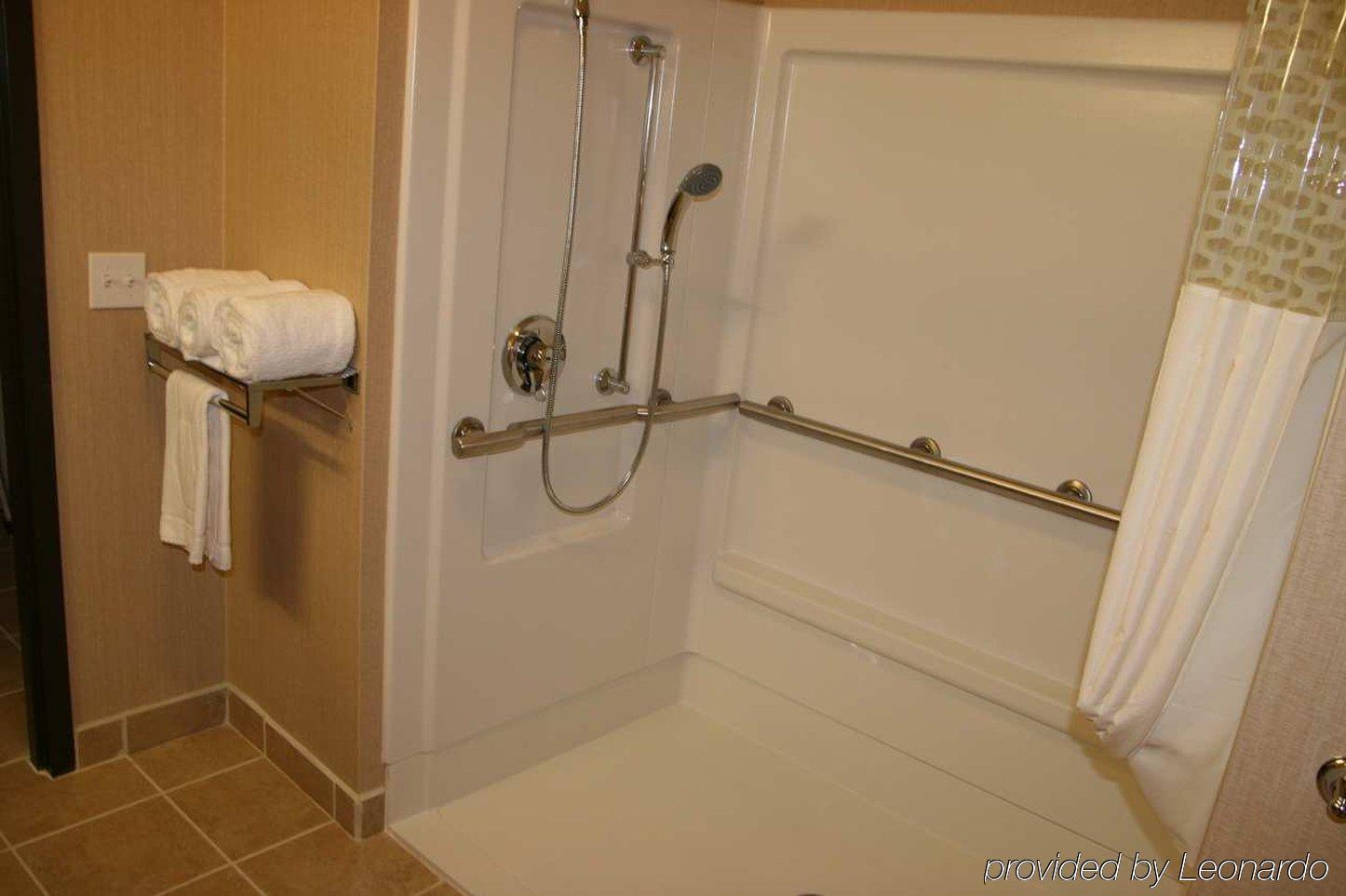Hampton Inn & Suites New Castle, Pa Rom bilde